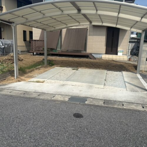 本日は工事着工前の現地確認へお伺いさせて頂きました。測量を致しまして工事図面の作成となります。