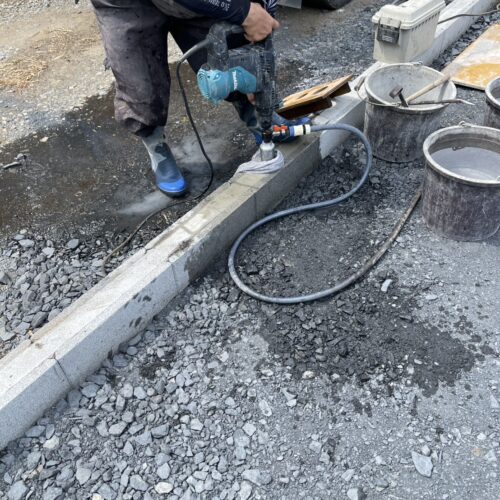 コア抜き作業です。 コア抜き作業です。