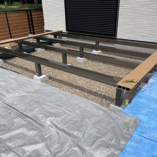 デッキの組立です