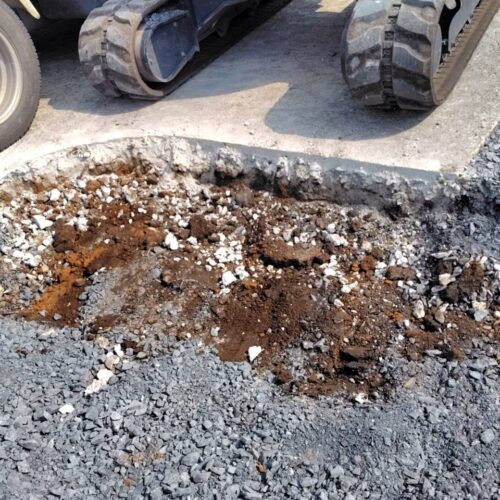 掘削作業です。