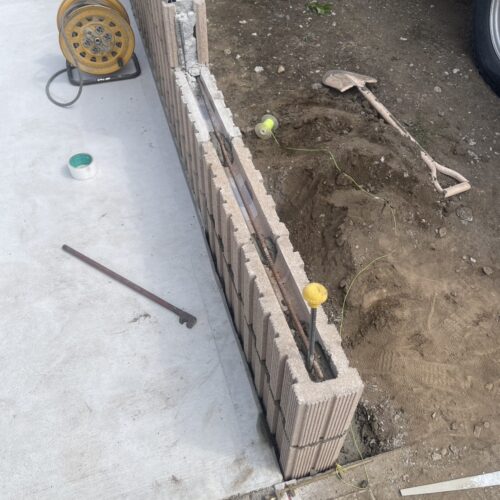 ブロック組積み作業です。