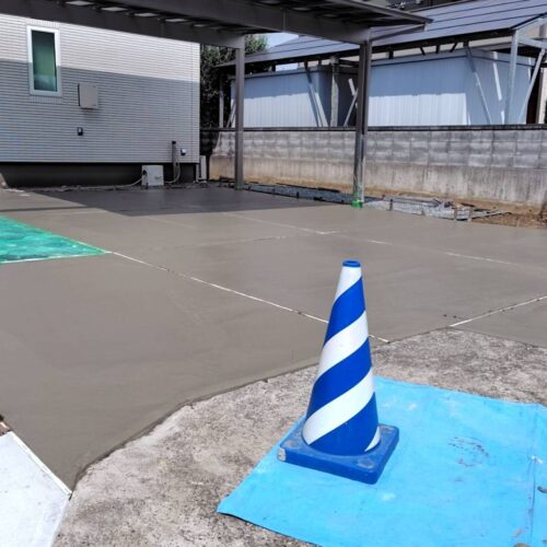 生コンクリート打設打設です。 生コンクリート打設打設です。