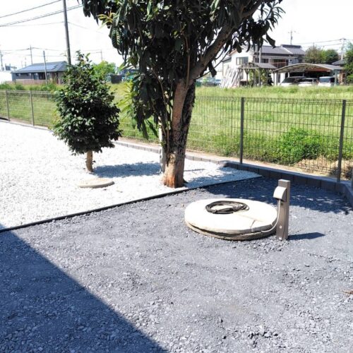 フェンスを取り付け、完了です。