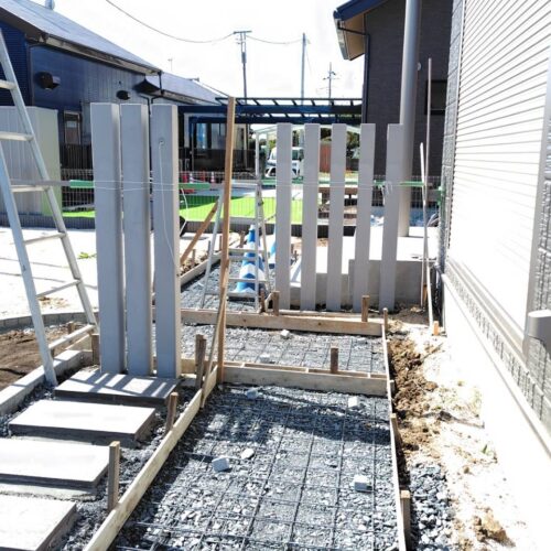 角柱の施工です。