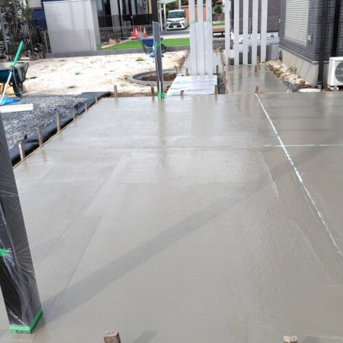 生コンコンクリート打設です