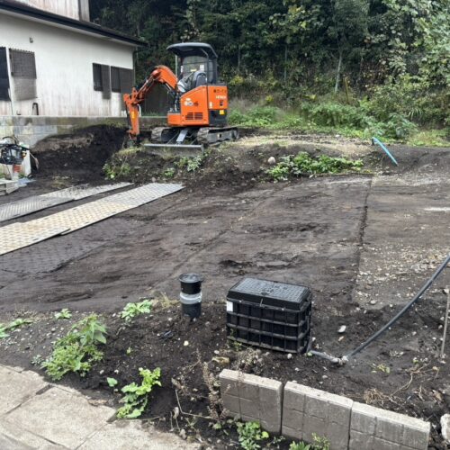 本日より工事着工となります。掘削作業より工事開始です。