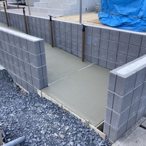 スロープコンクリート仕上げ完了です。