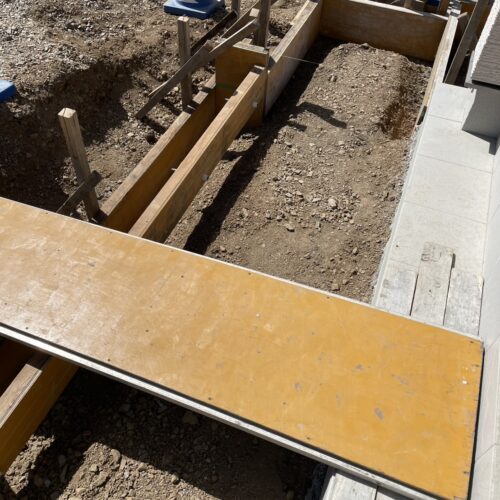 タイル階段の下地コンクリートを来週打設予定です。