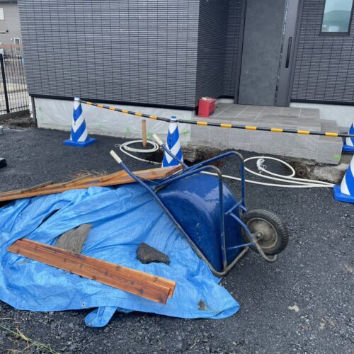 本日は雨模様のため工事はお休みとなります。