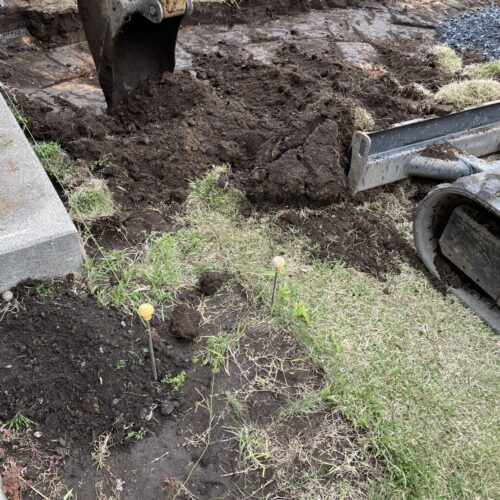 本日は駐車場部分の掘削作業となります。