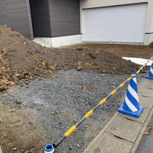 本日は雨模様のため工事はお休みとなります。