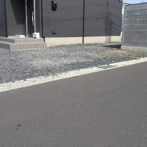 本日は工事着工前のご近隣へのご挨拶にお伺いをさせて頂きました。お待たせ致しました外構工事着工となります。