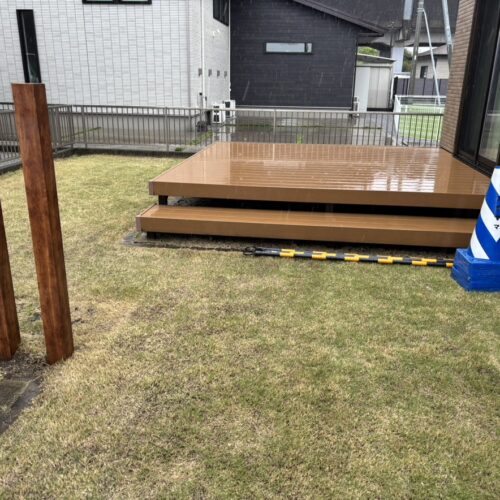 本日より工事着工の予定でしたが雨の為に明日より工事作業開始となります。お待たせを致しますが何卒よろしくお願い致します。