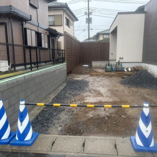 本日は雨の為に工事作業は休工となります。