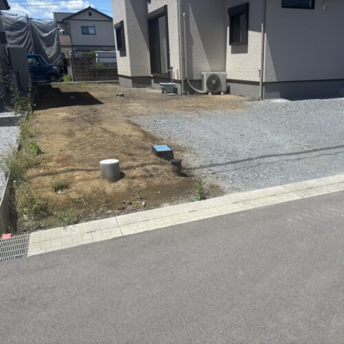本日は工事着工前のご近隣へのご挨拶にお伺いをさせて頂きました。お待たせ致しました外構工事着工となります。