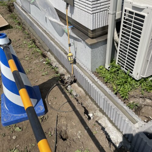 本日はブロック積み作業となります。