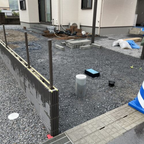 本日は雨のため工事作業は休工となります。