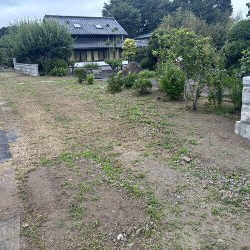 本日は工事着工前のご近隣へのご挨拶にお伺いをさせて頂きました。お待たせ致しましたブロック・フェンス工事着工となります。