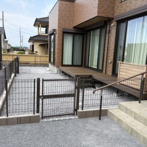 手すりの取付けを致しまして本日で作業終了となります。