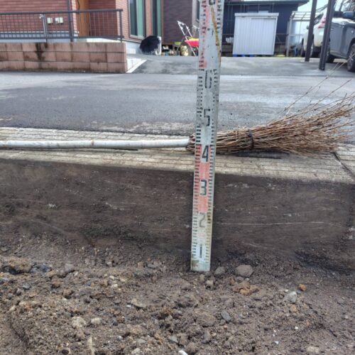 駐車場部分の掘削です