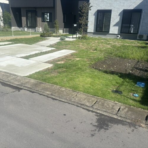 本日は工事着工前のご近隣へのご挨拶にお伺いをさせて頂きました。お待たせ致しました外構改修工事着工となります。