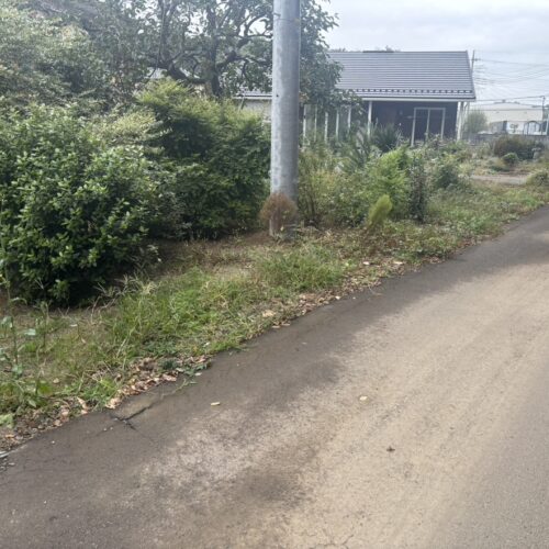 本日は工事着工前のご近隣へのご挨拶にお伺いをさせて頂きました。お待たせ致しました外構工事着工となります。